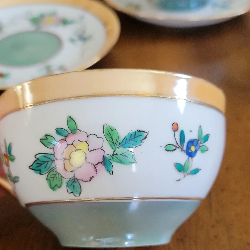 Takito & Co. of JAPAN VINTAGE HAND-PAINTED LUSTERWARE TEA SET